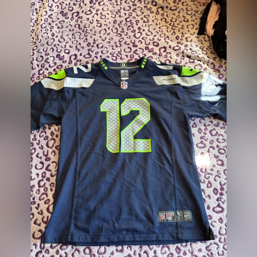 Size L #12 Seahawks jersey